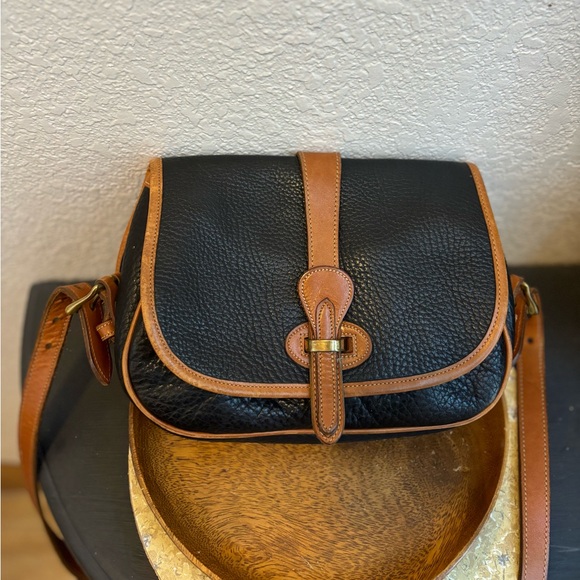 Vintage Dooney and Bourke Crossbody - Picture 7 of 16